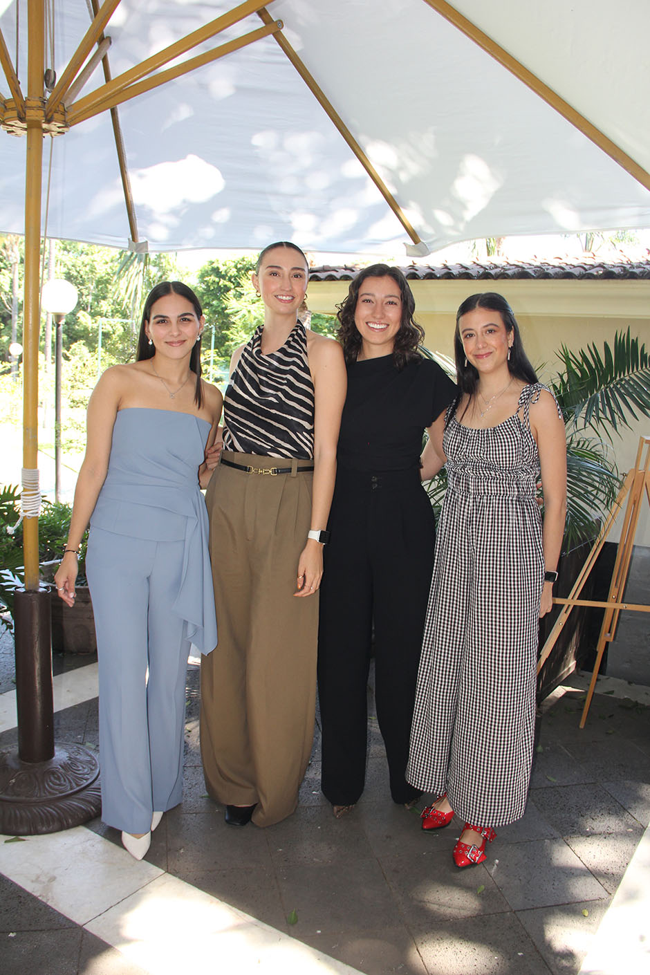Fernanda Hope, Alejandra Aguayo, Mónica Santiago y Bibiana Márquez