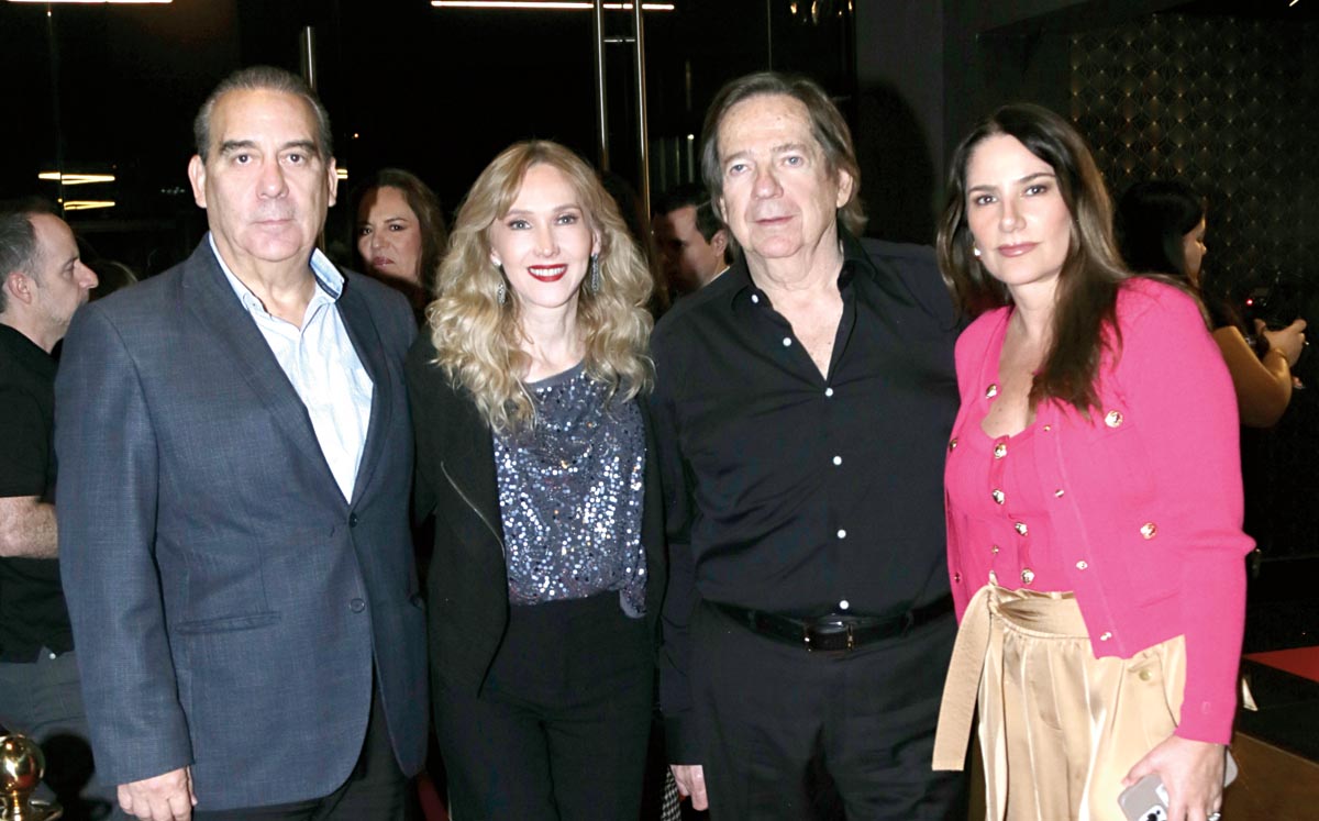 Alberto Garza Zambrano, Lorena Gutiérrez,  Sergio Gutiérrez y Alejandra Hinojosa
