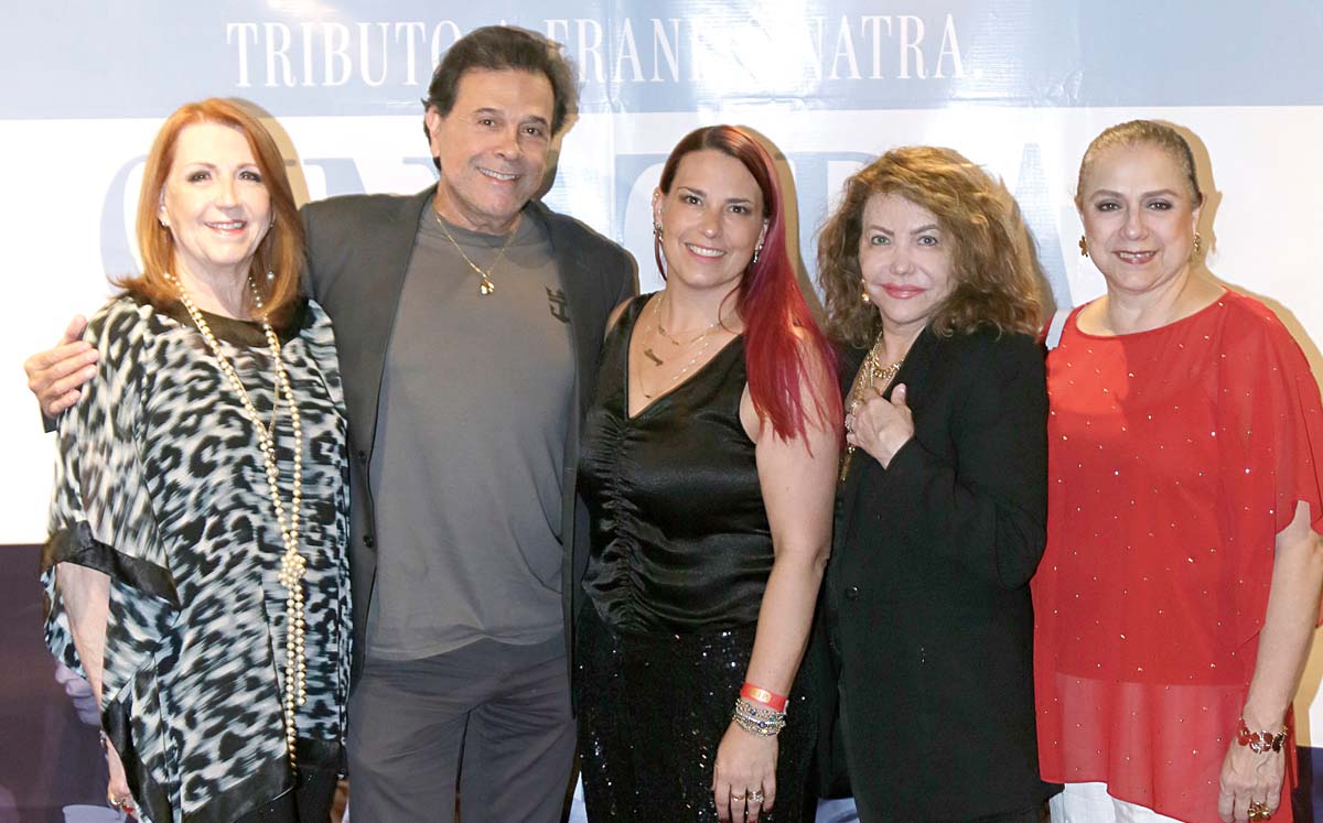 Beatriz Zepeda, Alberto Benitta, Danny Sada, Norma Adame y Marcela Morales