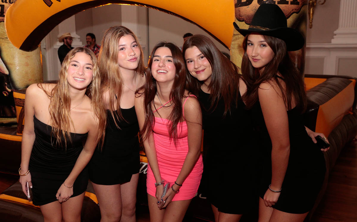 Camila Miramontes, Roberta Lopez, Paloma Garcia, America Salinas y Emilia Garza