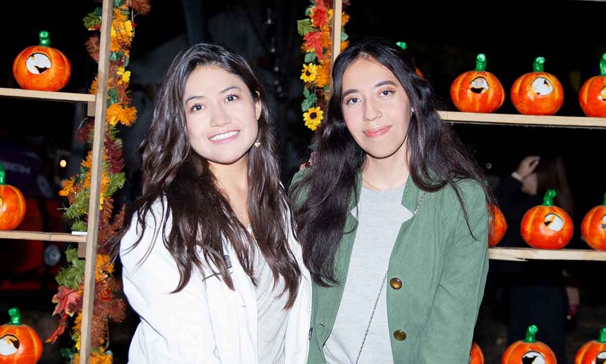 Val Espinoza y Diana Gachupi