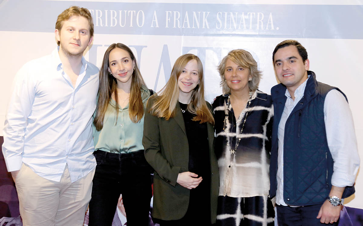 Gabriel Garza, Mónica Rodríguez, Ana Sofía Garza, Rebeca Garza y Alejandro Guevara
