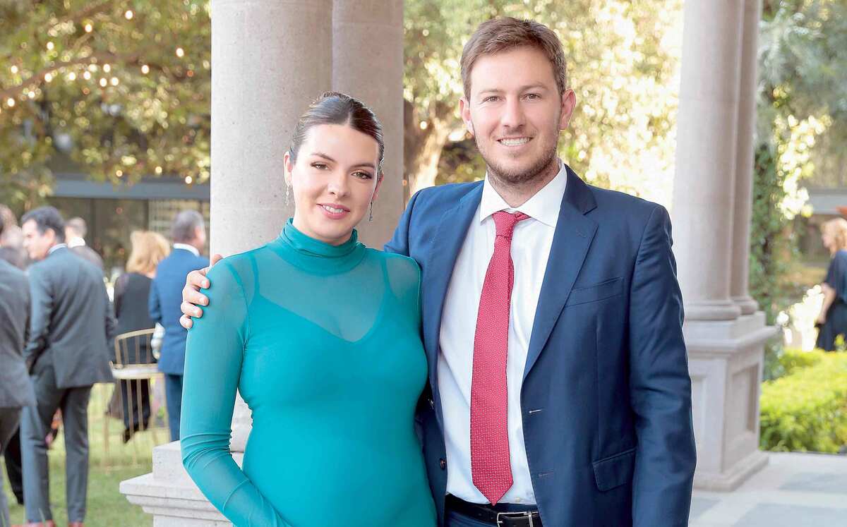 Gaby Mayrl y Mauricio Llovera