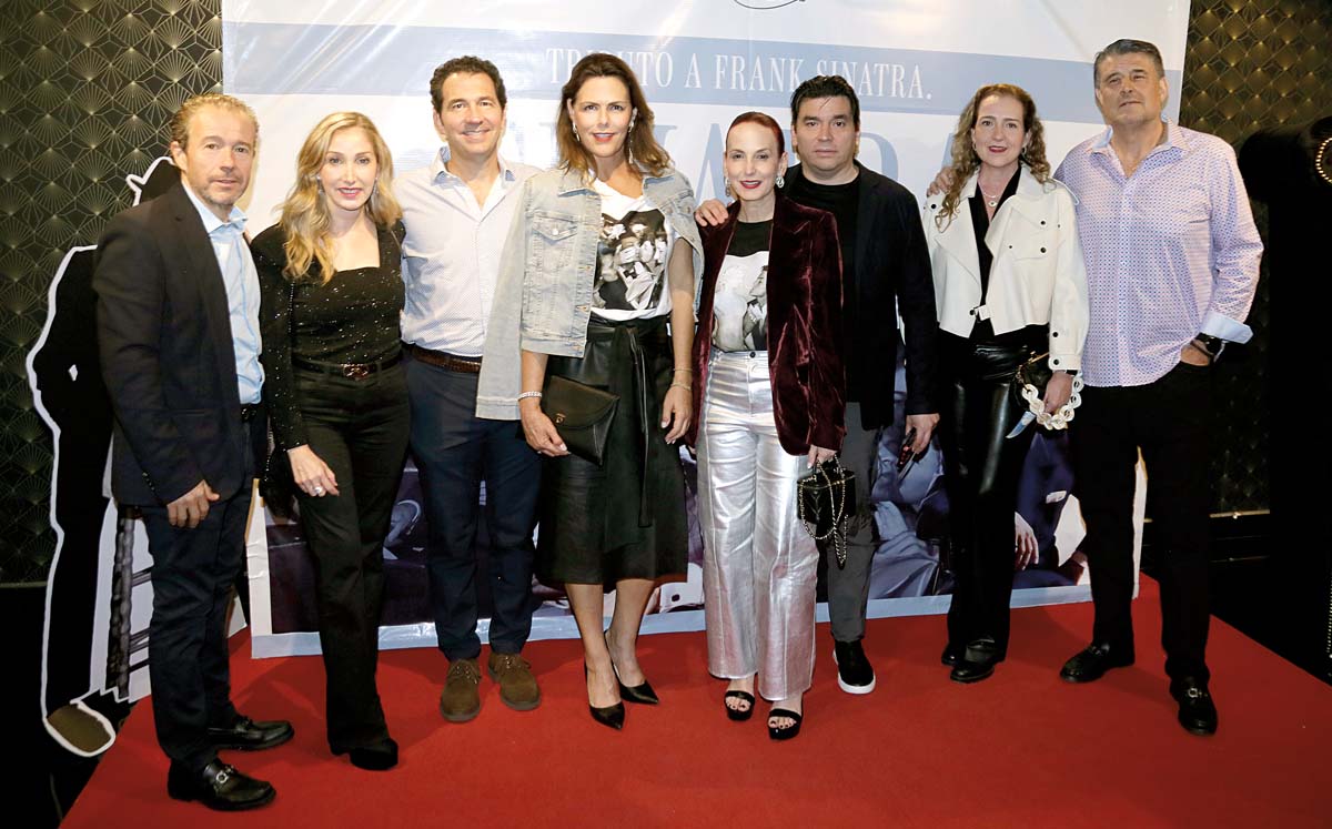 Luis Marroquín, Isamar Gutiérrez, Agustín Blanco, Rosa María Oliver de Blanco,  Mónica García de Moyeda, Arturo Moyeda, Karla Ferrigno y Enrique