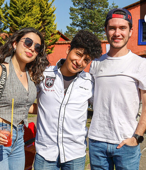 Andrea Vega, Carlos Vega y Adolfo Vega
