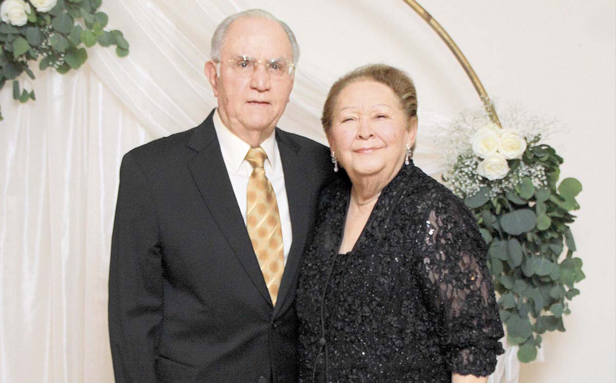 HOMERO LADDAGA Y CARMELITA DE LADAGGA degustaron de lasaña y ensalada