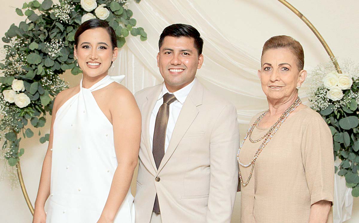 SUSANA LADDAGA, VÍCTOR RODRÍGUEZ, SANDRA CARDENAS nos regalaron sus mejores sonrisas