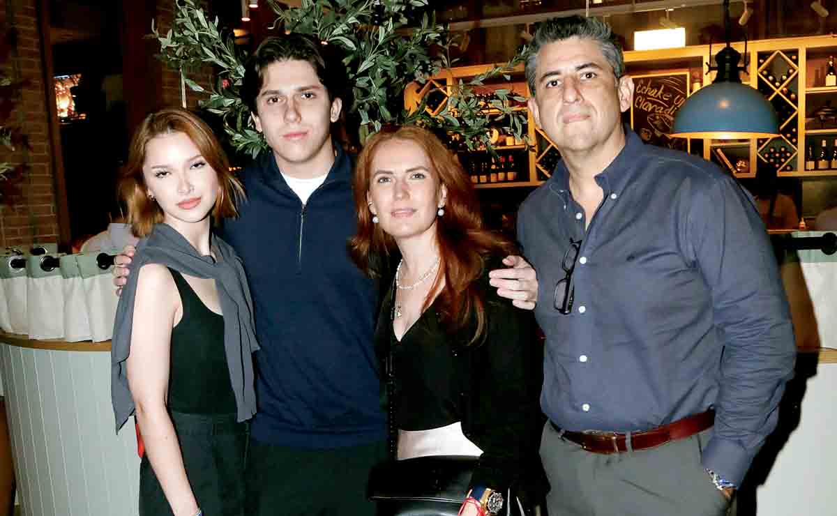 Cordelia Reyes, Alfonso Reyes, Adriana González de Reyes y Alfonso Reyes / Fotos: Omar Valdez