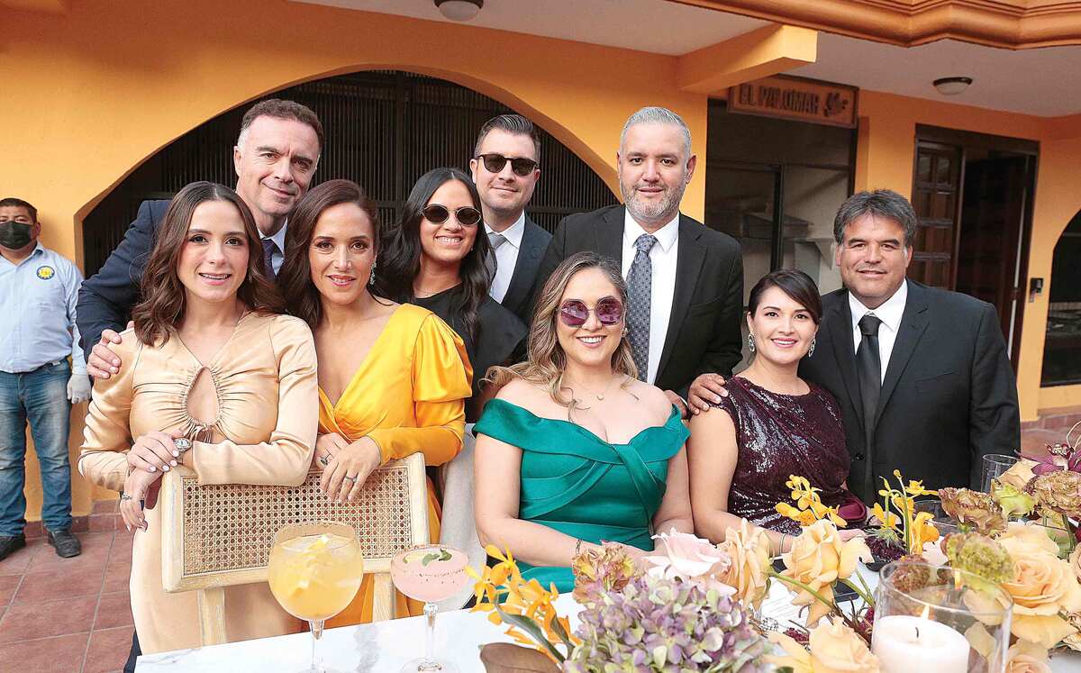 Francisco López Borboa, Paty Uresti, Beba Cárdenas, Marcela Cárdenas, Eliezer Martínez, Claudia Ruiz, Griselda García y Jorge Cárdenas