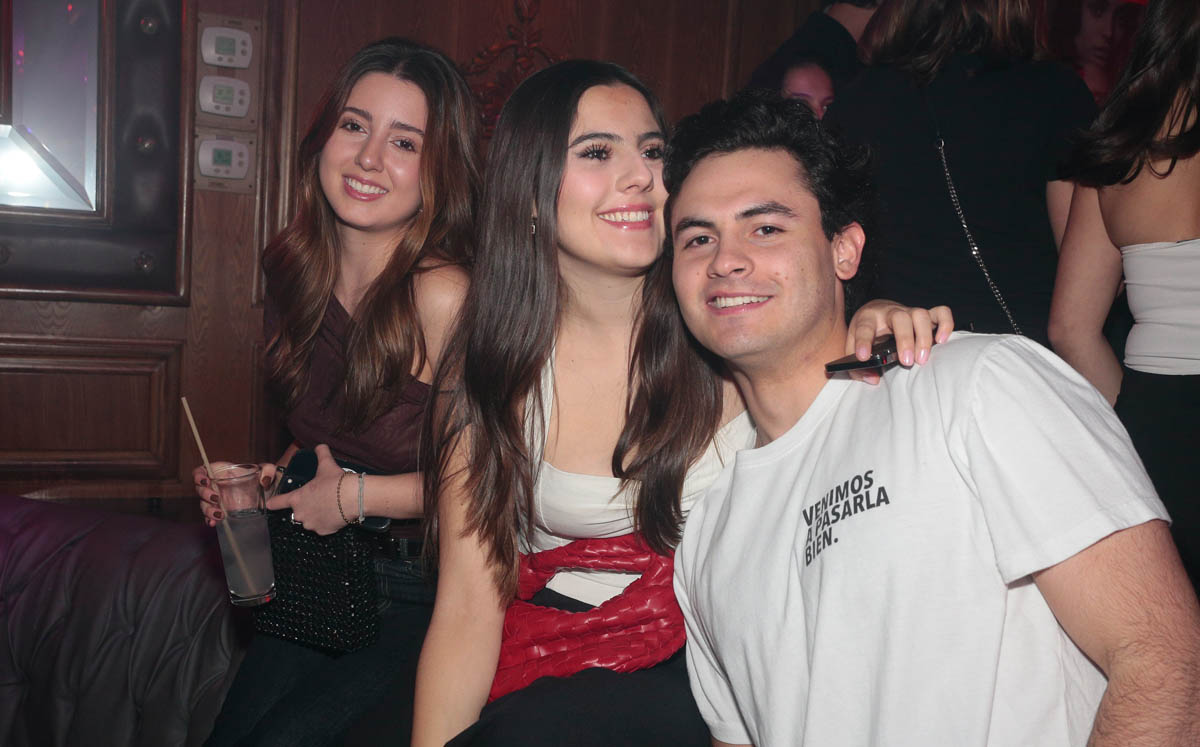 Monica Garza, Gaby Acevedo y Juan Pablo Mena