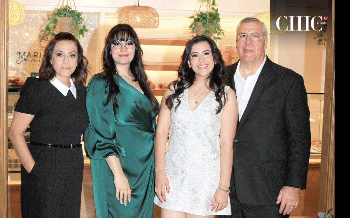 SARA ABDO, GABRIELA LÓPEZ, ANA SOFÍA LÓPEZ Y FRANCISCO LÓPEZ felices de vivir gran inauguración de Café Andrade