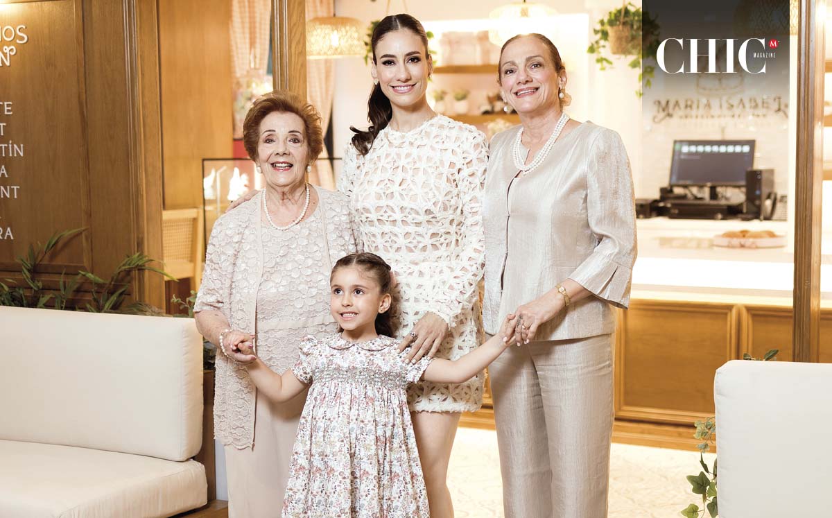 CRISTINA BOLADO, PATRICIA VITE, CRISTINA ABDO Y MARÍA ISABEL EL KHOURY nos regalaron sus mejores sonrisas durante la inauguración