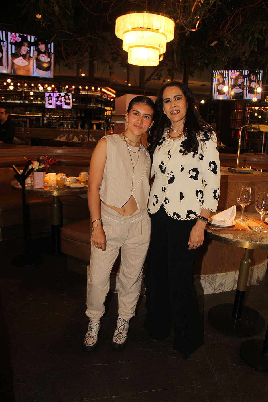 Nicole Marín y Adriana de Marín