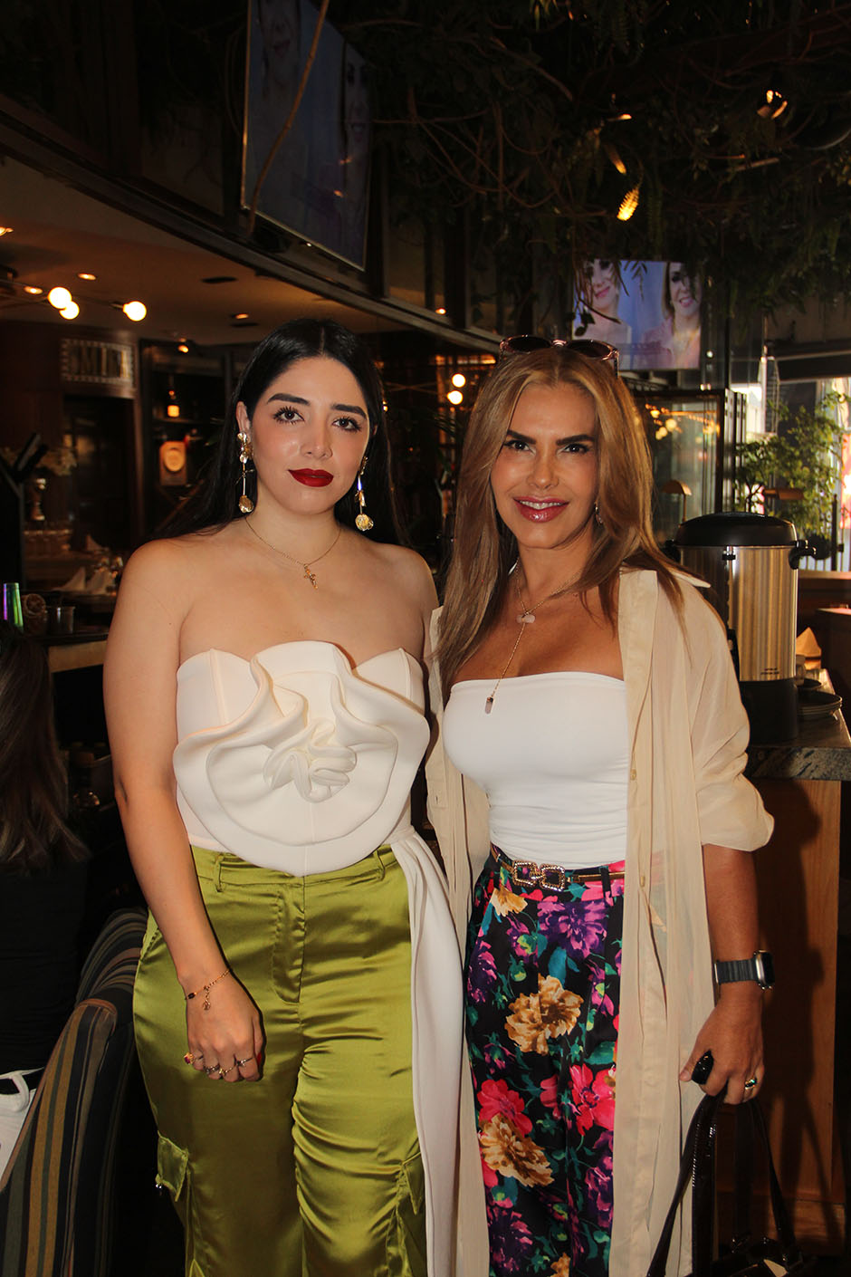 Betsy Peregrina y Cristina Aguilar