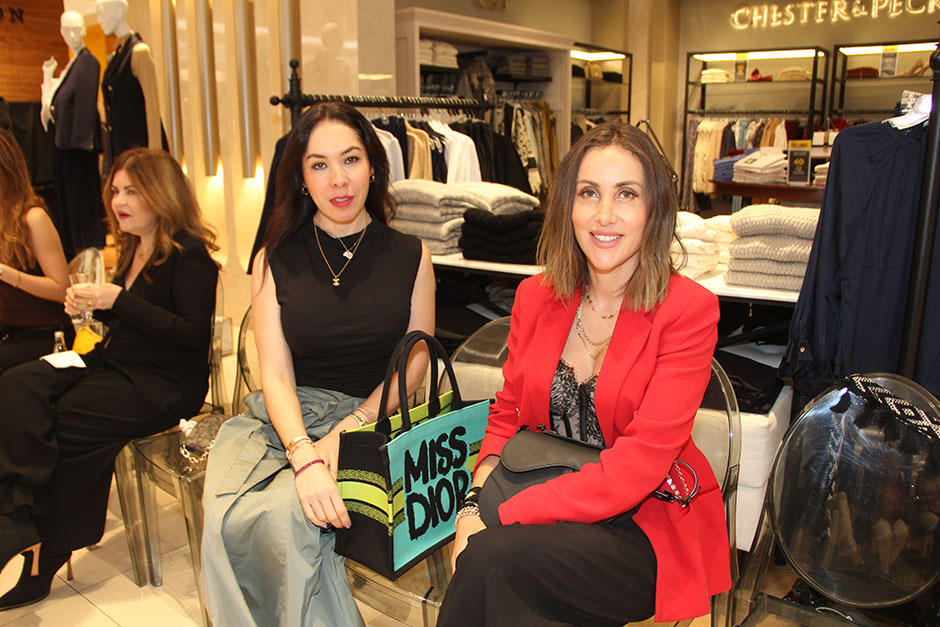 Ariadna Angel y Claudia Zepeda.