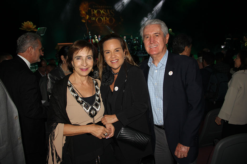 Patricia de la Rosa, Poly Horn  y Mario Leal.