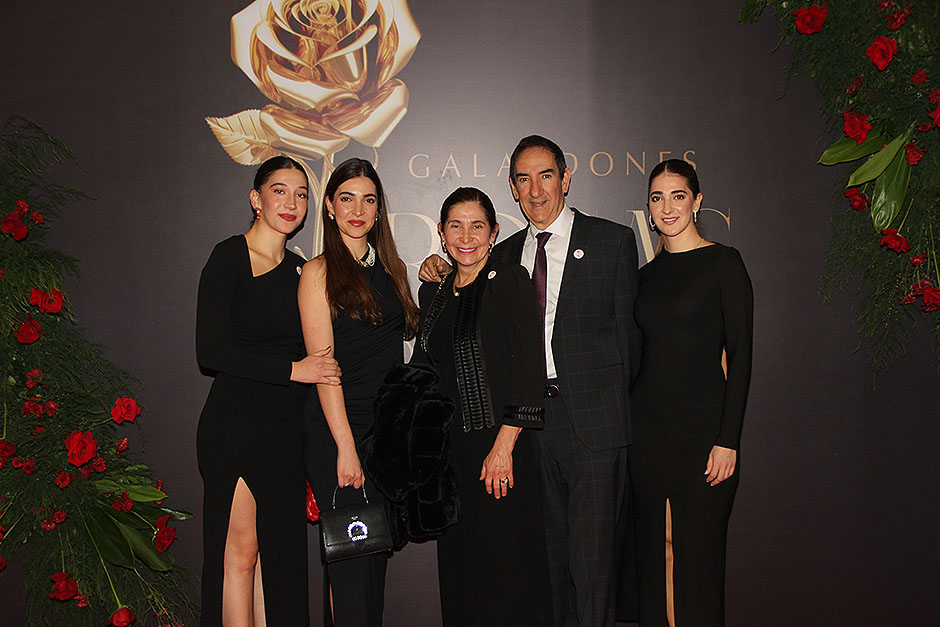 Daniela Velázquez, Irma Velázquez, Irma Carrillo, Francisco Velázquez y Alejandra Velázquez