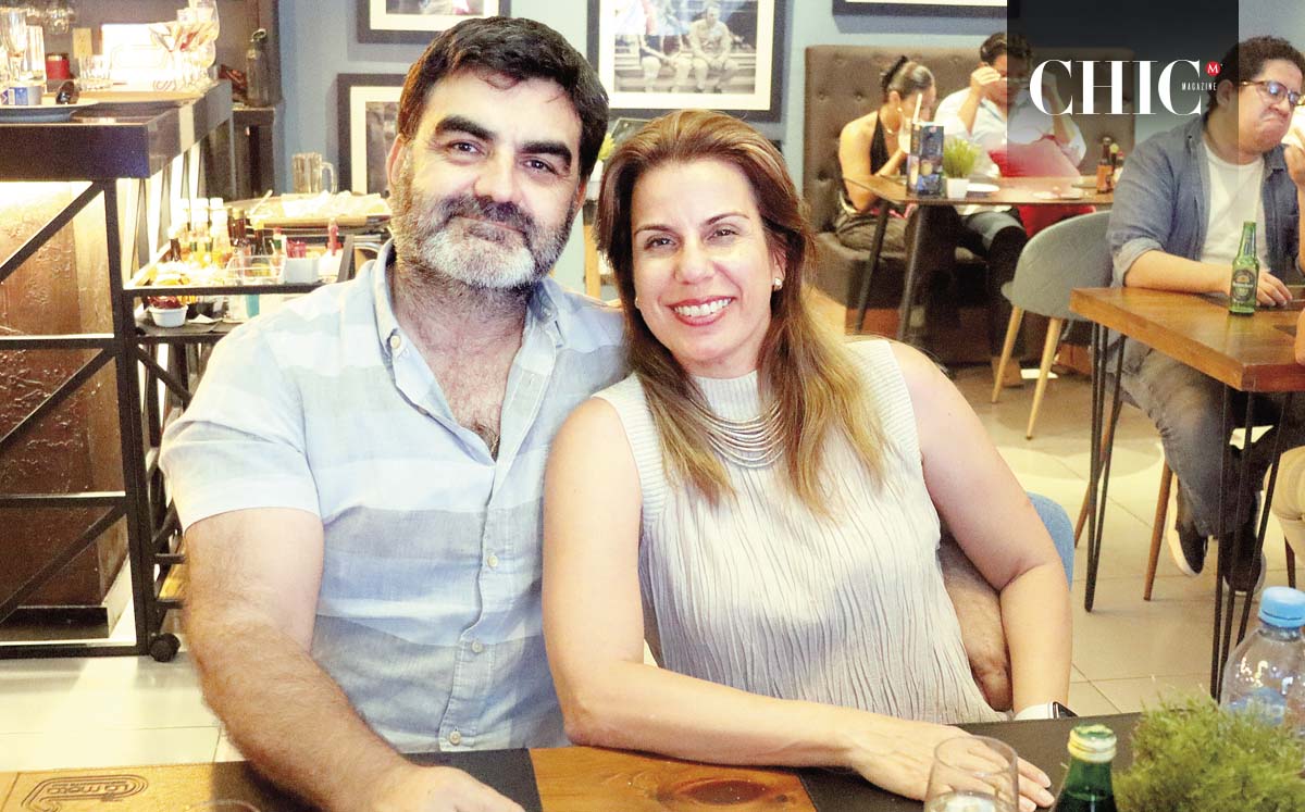 MARCELO GATICA Y MIREYA GOCHICOA disfrutaron de la temática de la F1