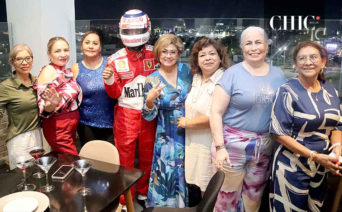 ANITA ARRIAGA, MALENA LÓPEZ, MIRNA CASTILLO, LOLIS SALAZAR, NORMA FLORES, MARIA ESTHER CONSTANTINO Y MARGARITA HERNÁNDEZ disfrutaron del DJ