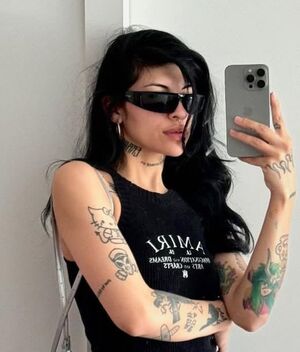 Ángela Aguilar estaría burlándose de Cazzu con estas frases (Instagram)