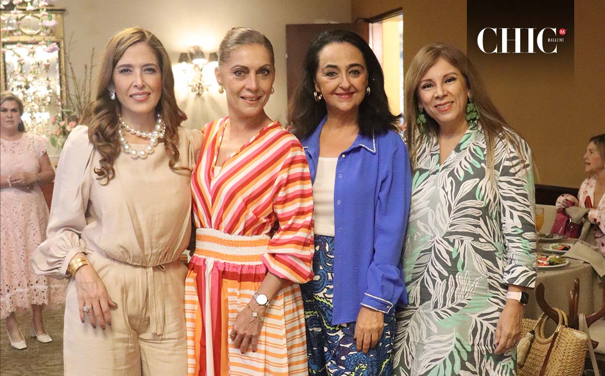 CYNTHIA CLEMENTE, YOLANDA HERRERA, MÓNICA LÓPEZ Y OLGA VALLADARES disfrutaron de la temática del baby shower en colores pastel