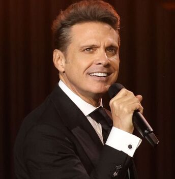 Luis Miguel y Paloma Cuevas: La verdad de la foto de su boda (Foto: Instagram/Getty)