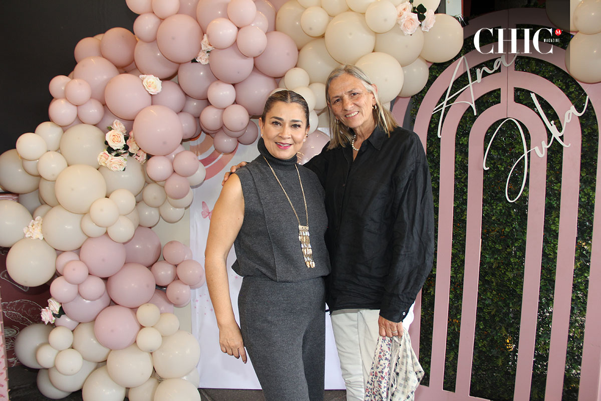 Karla Ron y Lorena Ron