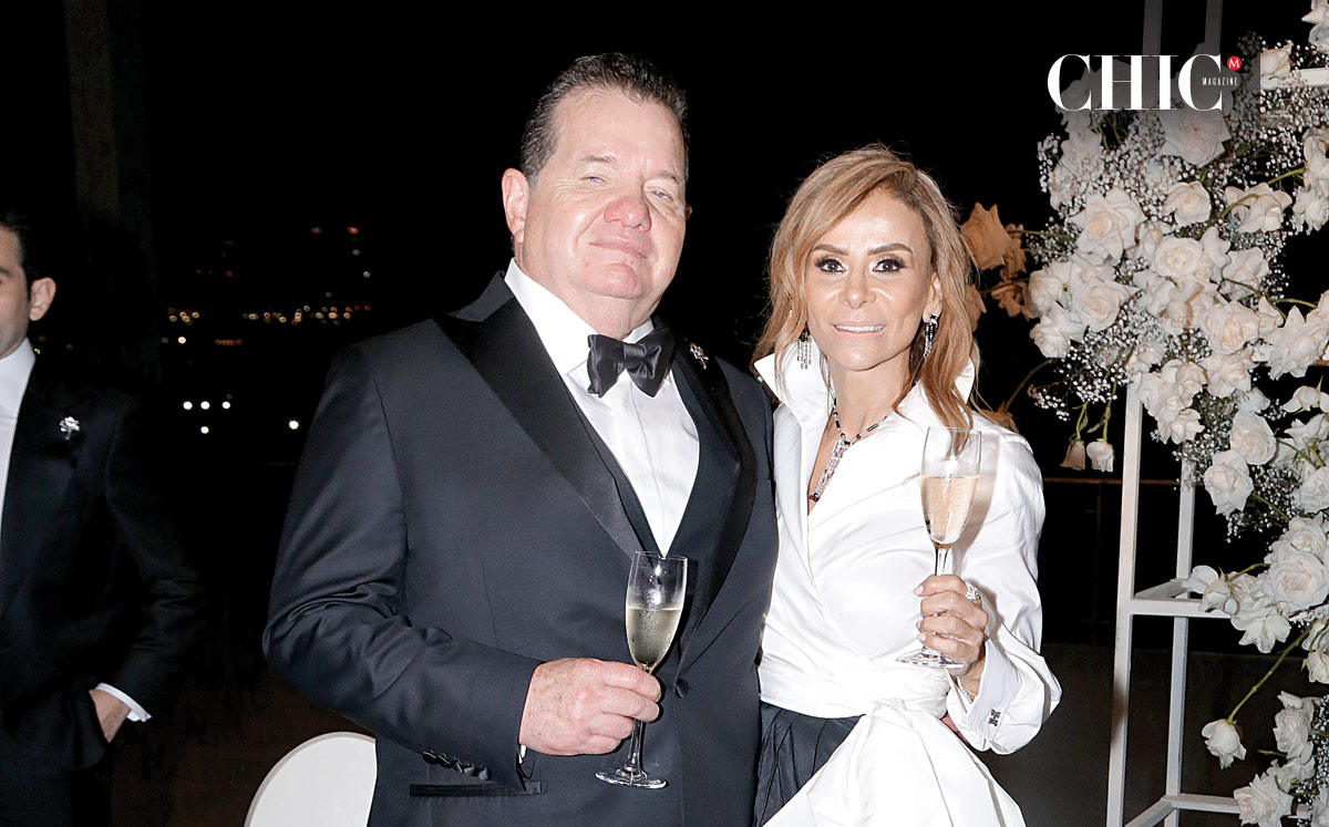 Papás de la novia. Miguel Flores y Raquel Serna de Flores