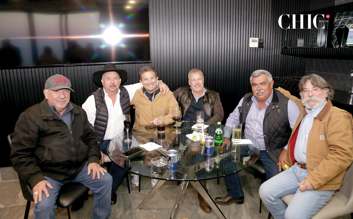 Raúl Elizalde, Alfonso Rivas, Juan Carlos Garza, Guillermo Guevara, Miguel Guevara y Mundo Faz