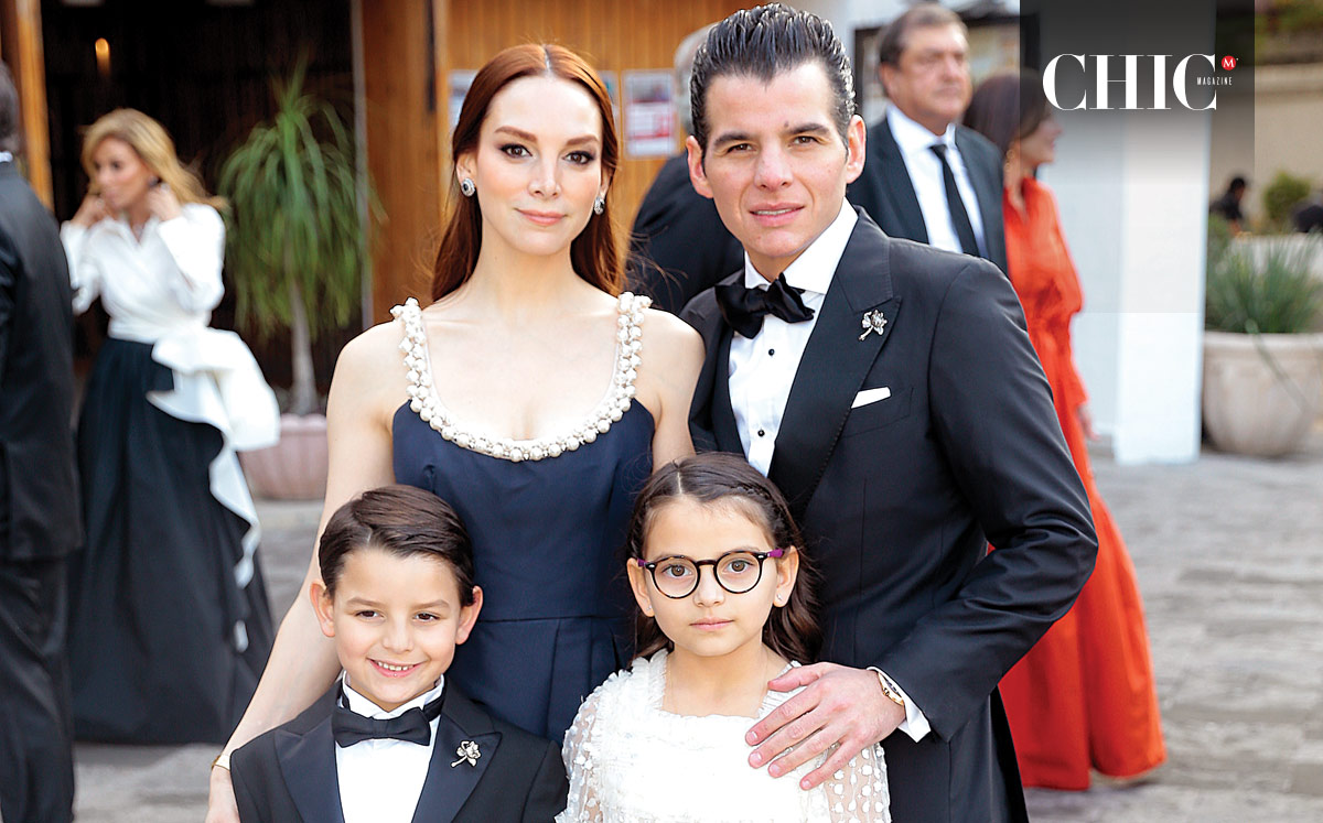 Yinel Fasci, Mike Flores, María Flores y Miguel Ángel Flores