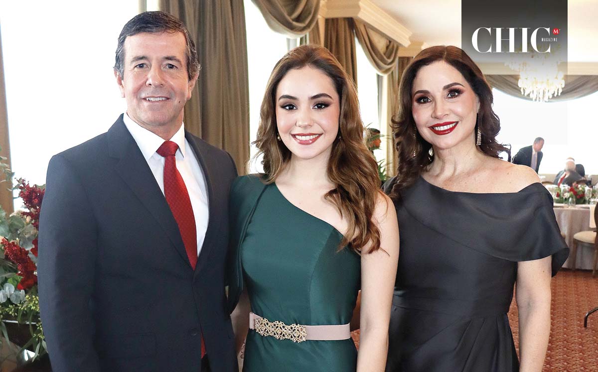ALEJANDRO FERNÁNDEZ, NATALIA FERNÁNDEZ Y REBECA SALAZAR nos regalaron sus mejores sonrisas en la posada del Casino Tampiqueño