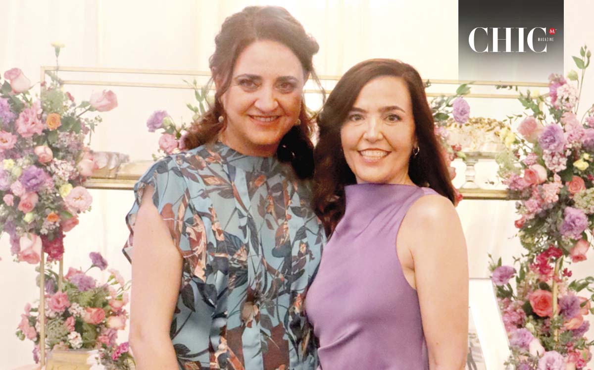 GINA DE MANZUR Y ANGELINA DE VON BERTRAB nos regalaron sus mejores sonrisas