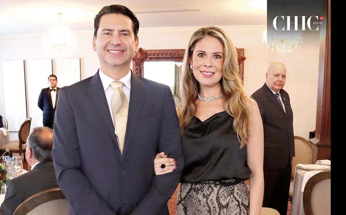 GUSTAVO GONZÁLEZ Y BLANCA ZAMORA llegaron con sus mejores outfits al salón Miramar del Casino Tampiqueño