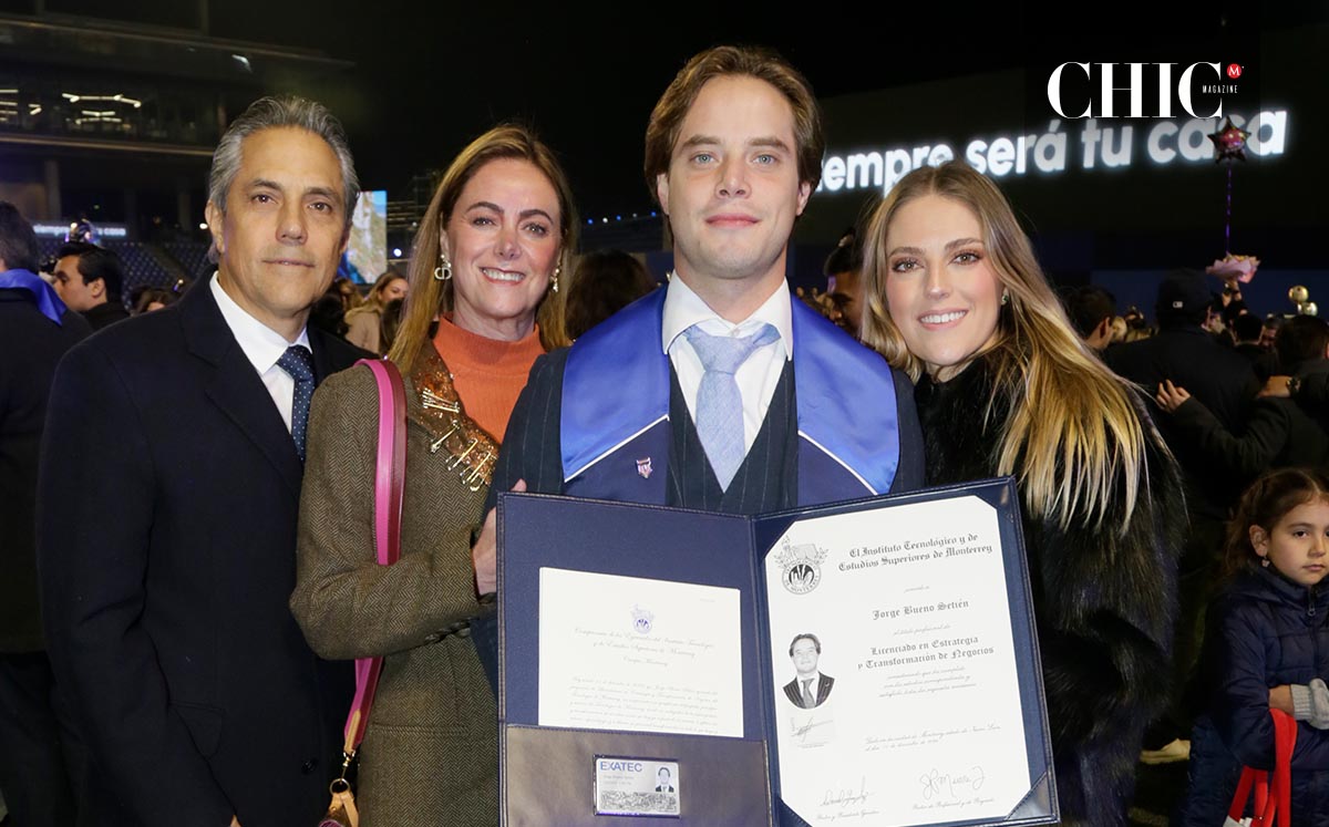 Jorge Bueno, Mónica Setién, Jorge Bueno y Paola Bueno
