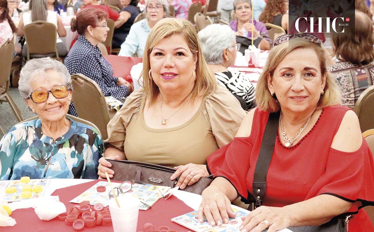 LILIA RODRÍGUEZ, RAQUEL ALAMILLA Y LUPITA ROMERO emocionadas por ganar alguno de los 250 premios