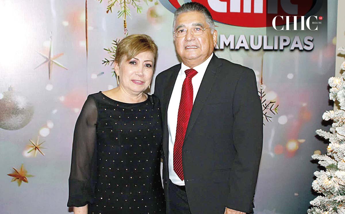 ROSA MARÍA CALDERON Y VÍCTOR PEÑA llegaron puntuales al festejo
