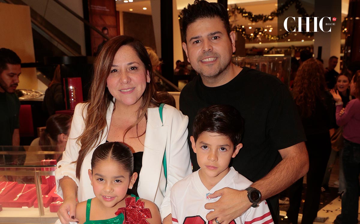 Samantha Monarrez, Francisco Hinojosa, Javier Hinojosa y Camila Hinojosa