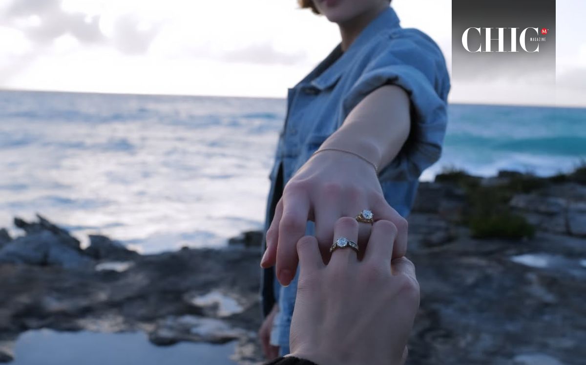 Chloë Grace Moretz presume su anillo de compromiso con Kate Harrison (Instagram)