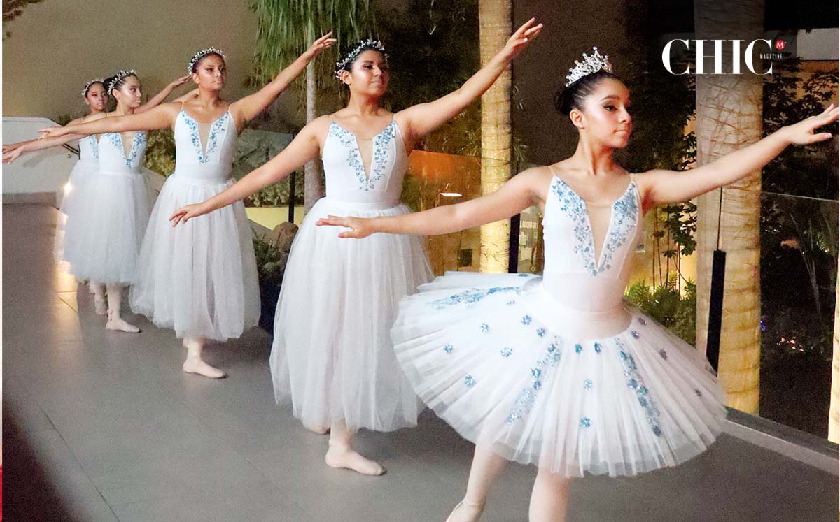 Las bailarinas se encargaron de darle un toque mágico al evento