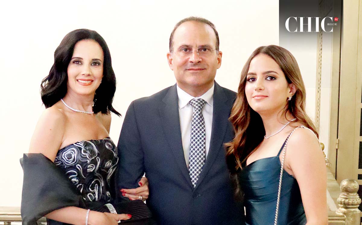 ROCÍO DE MANZUR, RAÚL MANZUR Y EVELYIN MANZUR llegaron con sus mejores outfits a la boda