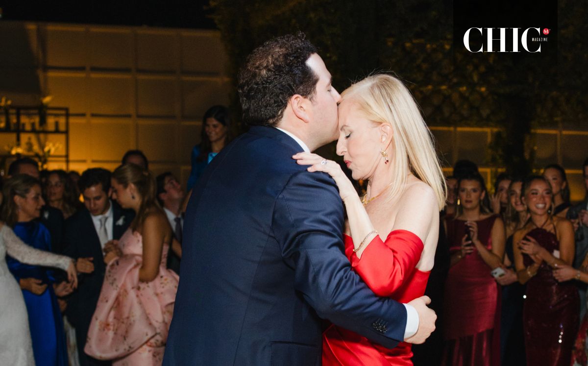 Alejandro bailando el vals con su mamá, Consuelo Ibarra, al ritmo de Cómo Te Pago, de Lenier / Foto: Jesús Ballesteros