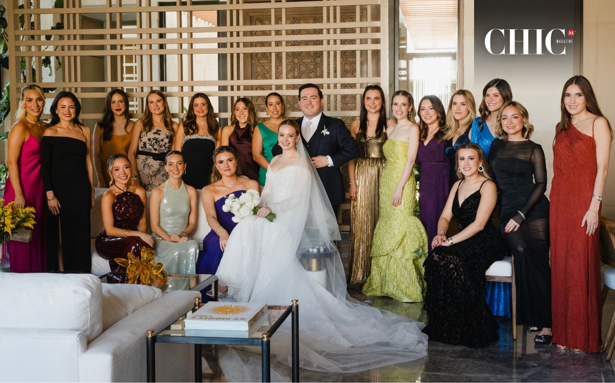 María Amparo y Alejandro junto a las damas de honor de la novia / Foto: Conte Fotografía de Autor