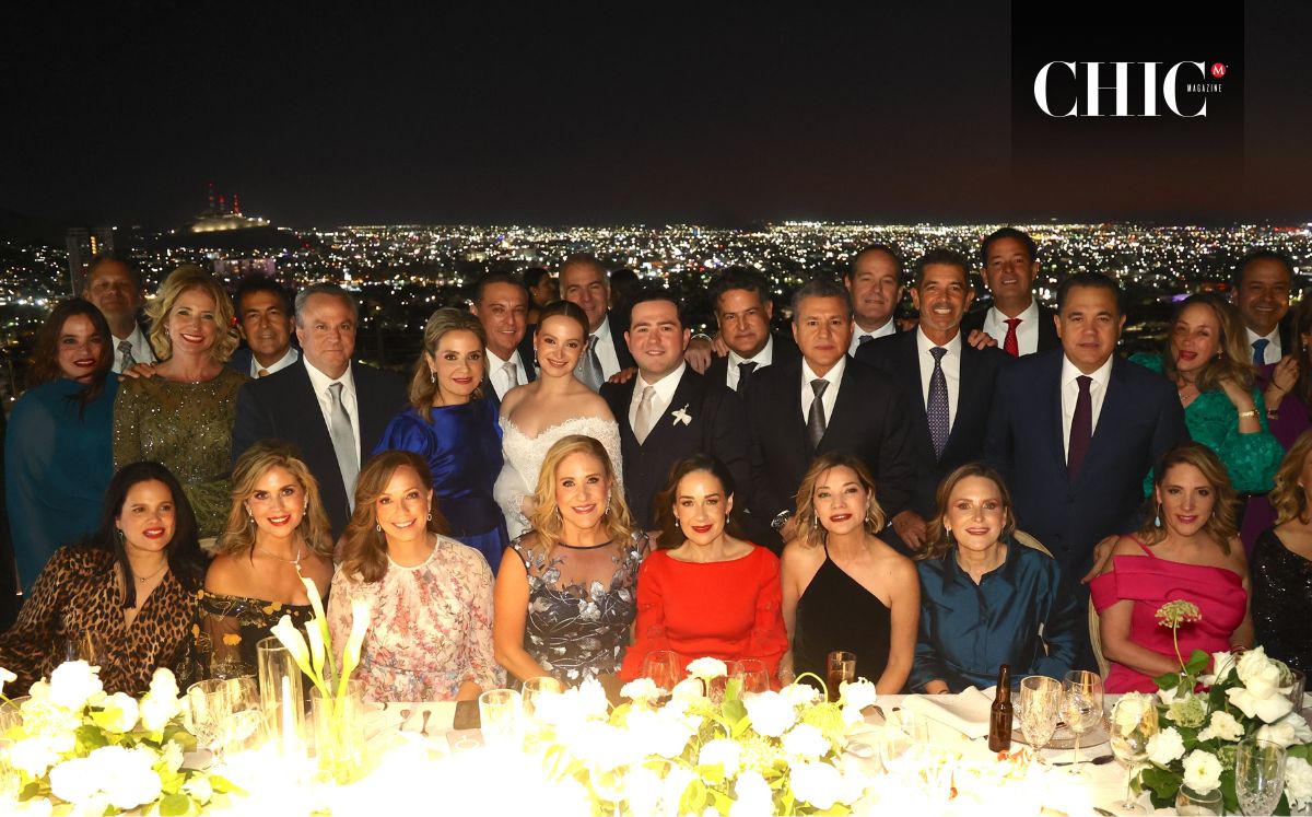 María Amparo y Alejandro, junto a los papás de la novia y sus invitados  / Foto: Cortesía