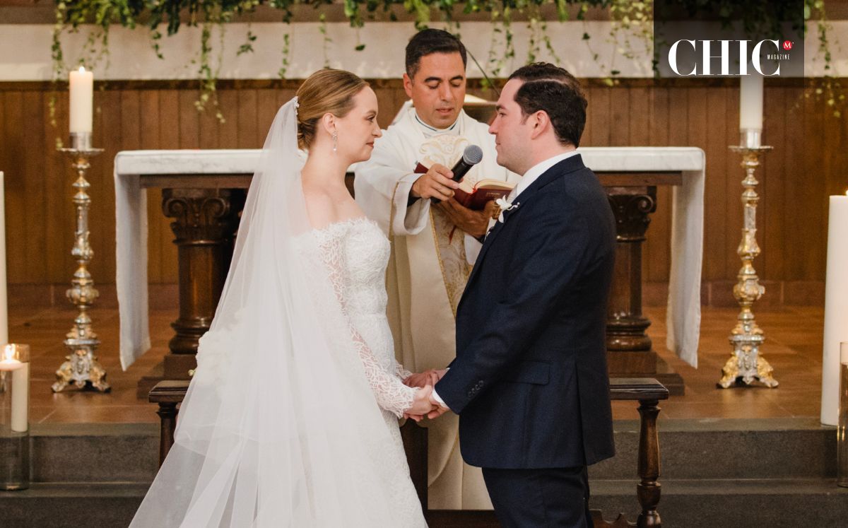 El padre Gabriel María Abascal, dirigió la misa en la Iglesia del Espíritu Santo / Foto: Conte Fotografía de Autor