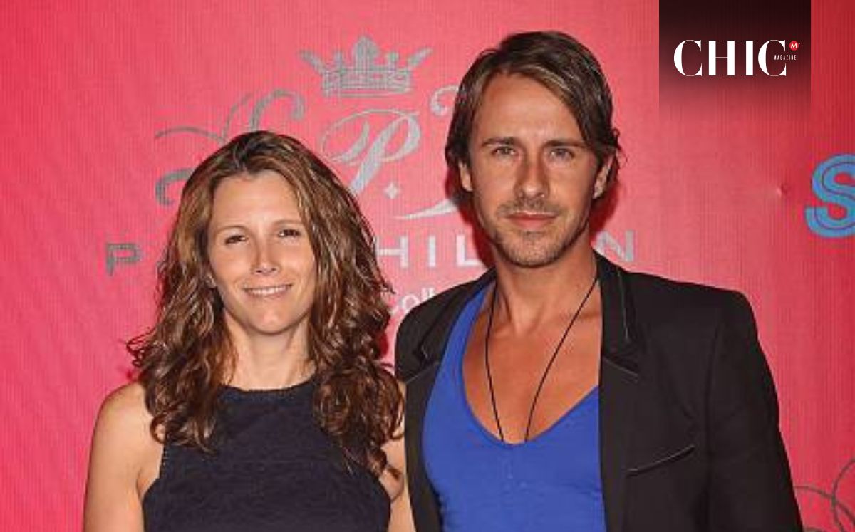 Karla Sofía Gascón (Carlos Gascón) y su esposa Marisa Gutiérrez, antes de su transición (Getty Images)