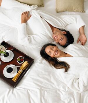 Propósitos de Año Nuevo en pareja (Getty Images)