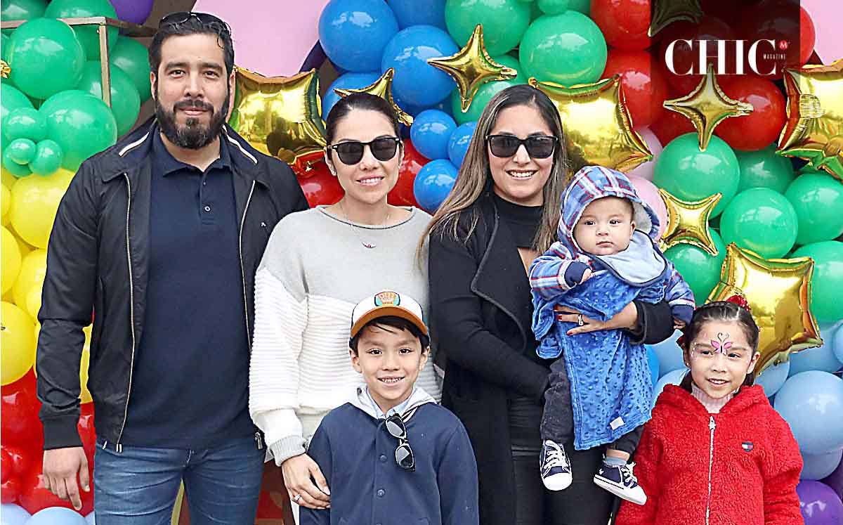 DANIEL GAMEZ, ROSA MARÍA MAR, FRANCO GAMEZ, FRANLLELY LÓPEZ, JORGE VILLARREAL YY XIMENA VILLARREAL felices en el Centro Deportivo Español