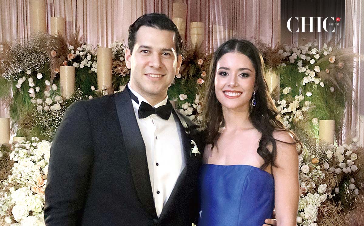 ALEJANDRO PLAZA Y SILVIA ROCHA disfrutaron de refrescantes bebidas