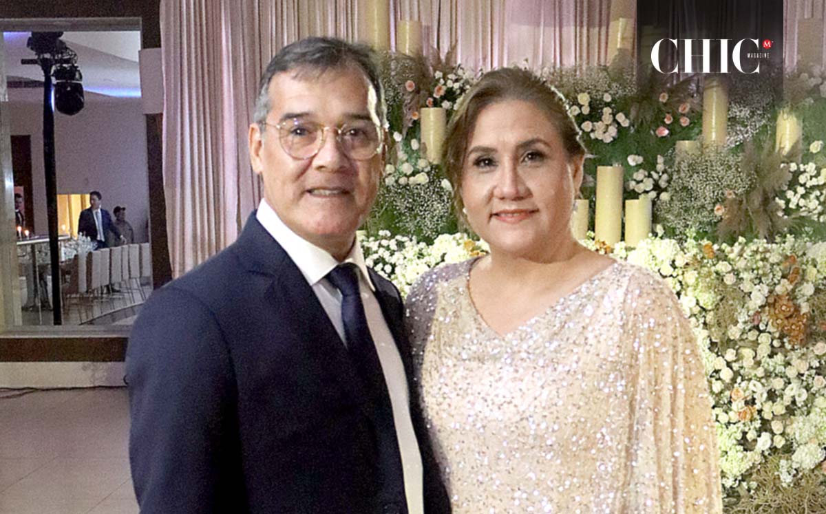 ALBERTO GONZÁLEZ Y LOURDES PÉREZ disfrutaron de la música del DJ Toño Murillo