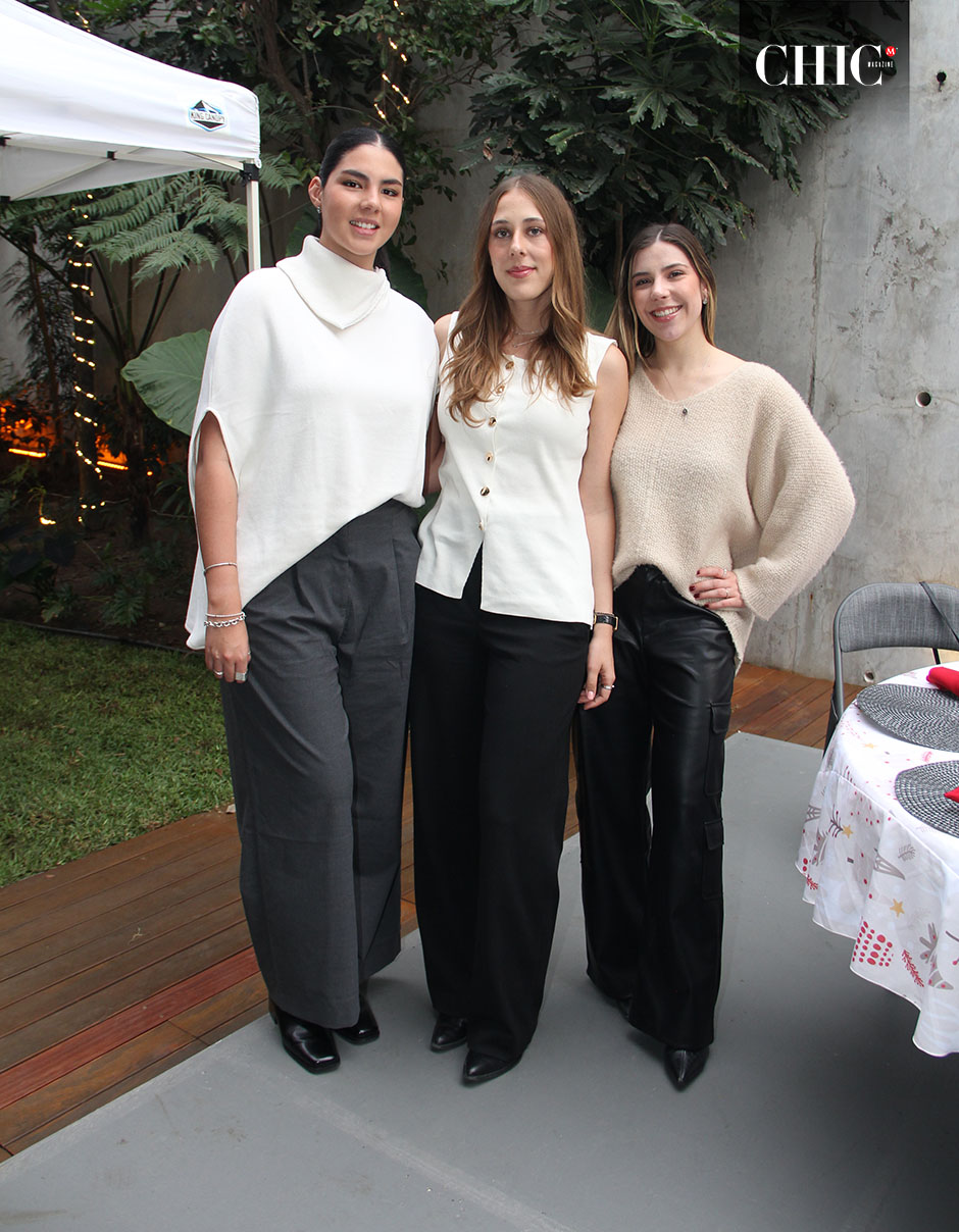 Constanza Gómez, Paola Aguilar y Paola Maigre